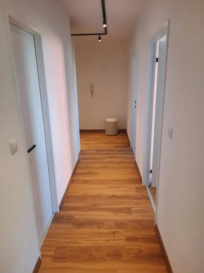 Apartment By Bruno Innsbruck